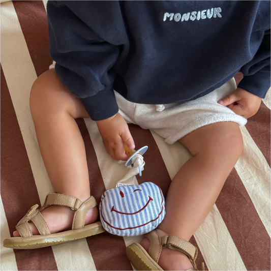 Pacifier Cuddle - La Mer Douce