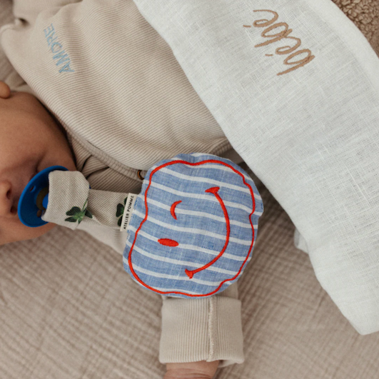 Pacifier Cuddle - Lovely Linen L'Amour